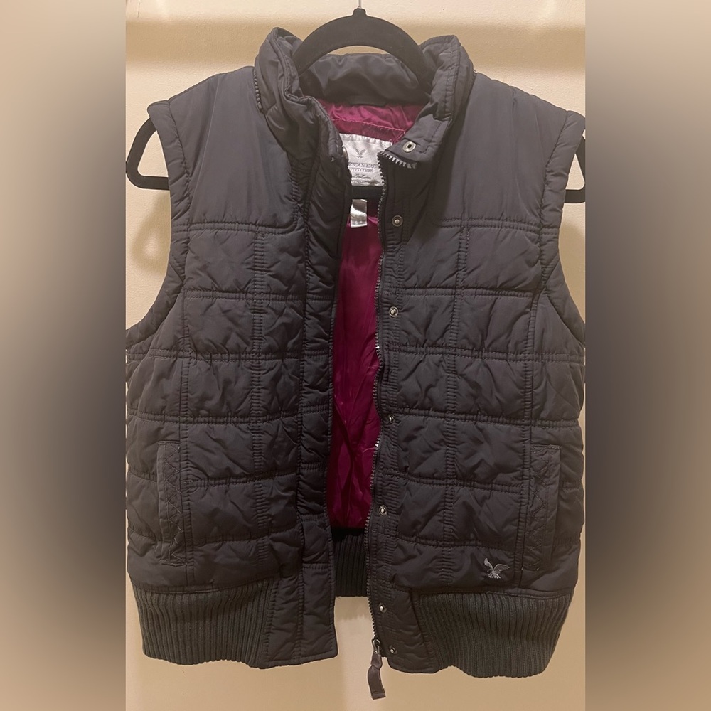 Super warm and cozy vest❣️